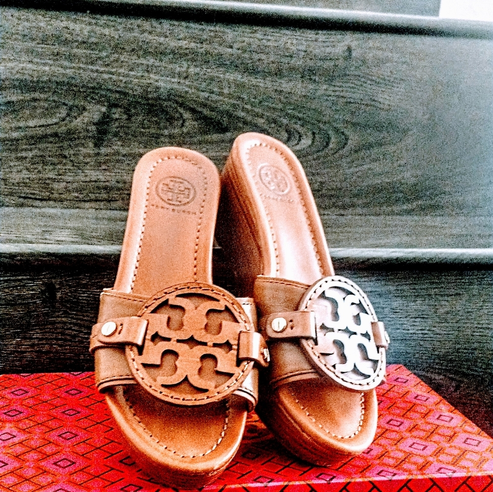 AUTHENTIC TORY BURCH WEDGE SANDALS SIZE 6 - Picture 3 of 7